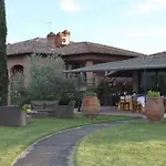 Poggioleone 3* كاستيغليون ديل لاغو