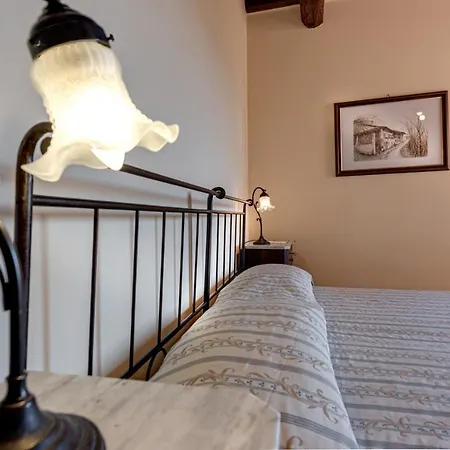 Poggioleone 3* 카스틸리오네델라고