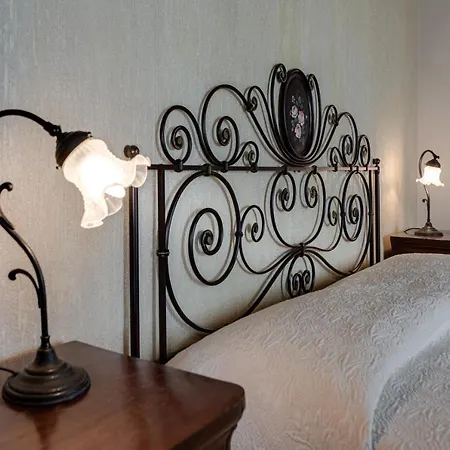 Poggioleone 카스틸리오네델라고