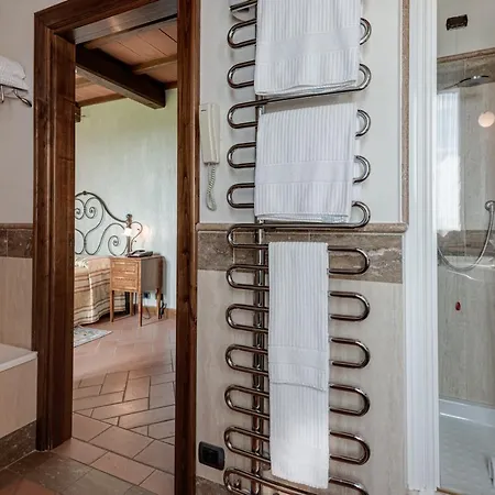 Poggioleone Hotel