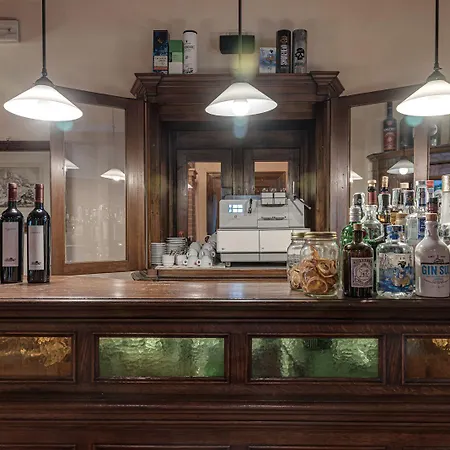 Poggioleone 호텔 카스틸리오네델라고