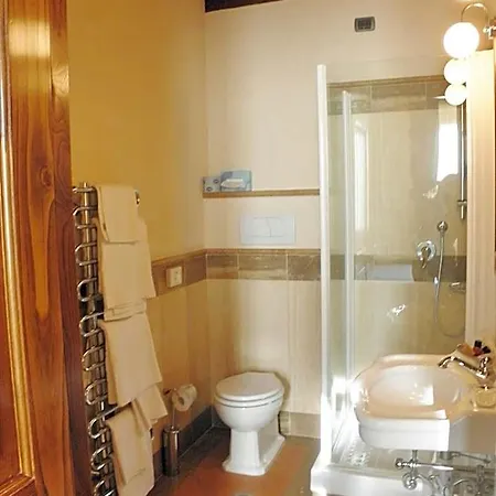 Poggioleone Otel